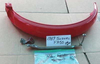 Suzuki Fa50 1989 guardabarros trasero rojo con soporte y herrajes (poco de 396 millas) Foto 1 de 3