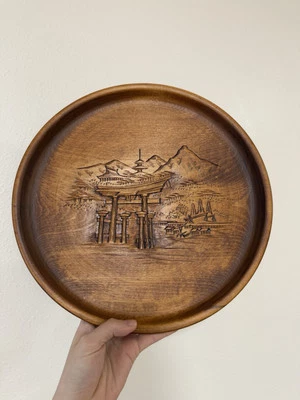 Bandeja de té tallada en madera asiática escena del templo de la naturaleza japonesa - personajes asiáticos Foto 1 de 2