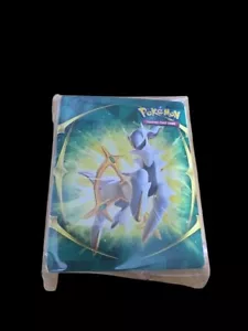 Arceus Mini Raccoglitore Portafoglio Cassapanca da Collezione Esclusivo Ufficiale TCG Pokemon - Foto 1 di 6