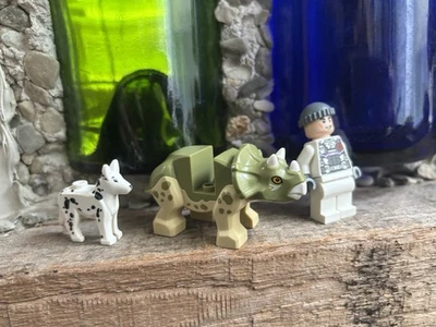 Retired Lego Baby Triceratops Dinosaur MINIFIGURE 75939 Jurassic World - Image 1 of 4