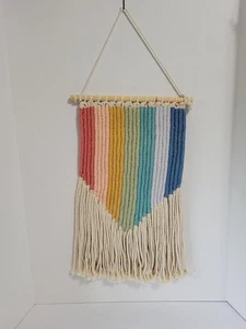 Vertikaler Regenbogen Wandbehang Boho Makramee mit natürlichen langen Fransen - Bild 1 von 7
