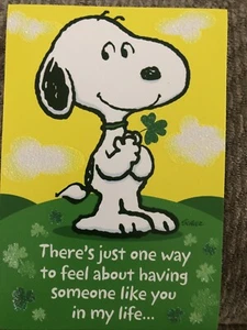 Peanuts~Snoopy~St Patrick's Day~4” X 6”~Glitter Hallmark Card~New~FREE SHIPPING - Picture 1 of 4