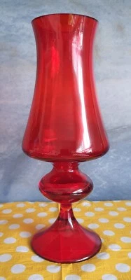 Vase - aus Glas – rot – neuwertig und sehr dekorativ - Cari Zalloni - Bild 1 von 4