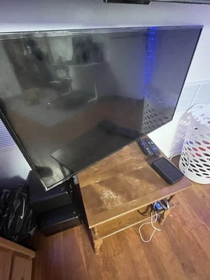 Hisense Tv - Image 1 of 3