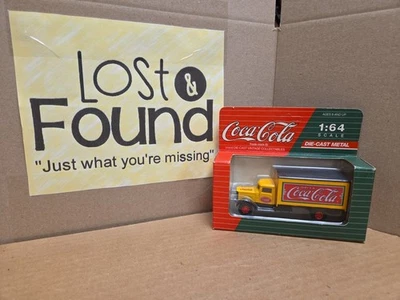 Camión de reparto Hartoy Coca Cola Coca Peterbilt escala 1:64 modelo C03011 Foto 1 de 4