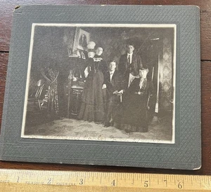 IN ANDERSON'S PARLOR 1902.4 ADULTOS, Mujer, Genevra Brown, 6 1/2 x 5 1/2 pulgadas - Imagen 1 de 2
