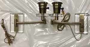 LINQUILLO DE PARED DE COLECCIÓN JUEGO A JUEGO GLAM LUCITE HOLLYWOOD DECO MEDIADOS DE SIGLO LÁMPARA LUZ - Imagen 1 de 10
