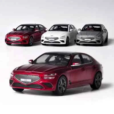 Coche modelo diecast HYUNDAI GENESIS G70 escala 1:43 / envío gratuito Foto 1 de 3