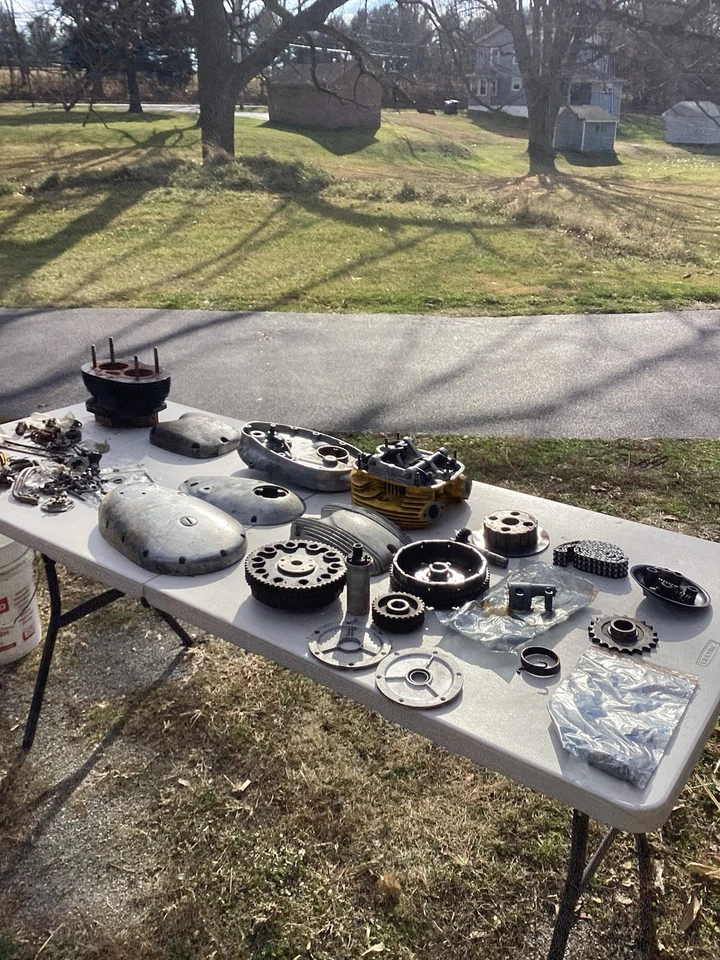 Lote de piezas BSA LIGHTNING 1968 MOTO A65 650 CC DOBLE MOTOR ORIGINAL Foto 1 de 4