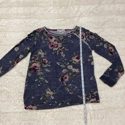 Suéter/Camisa para Mujer Jolt Gris Estampado Floral Solder Frío Talla Pequeña Suave Foto 1 de 4