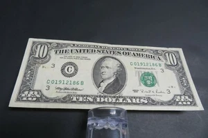 1995 TEN DOLLAR FEDERAL RESERVE NOTE Circulated C 01912186 B 1995 - Picture 1 of 10