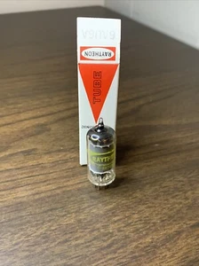 RAYTHEON ELECTRONIC RADIO/TELEVISION TUBE UNTESTED IN BOX 6AU6A - Picture 1 of 6