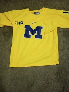 Matty Beniers Michigan Stitched Nike Hockey Jersey size XL - Picture 1 of 10