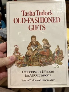 Tasha Tudor's Old-Fashioned Gifts with Linda Allen 1979 HC/DJ 1ST-Signed - Bild 1 von 5