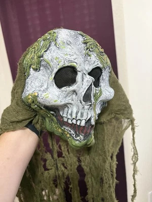 Fun World 5919 Skeleton Zombie Costume - Green Size M Kids - Image 1 of 2