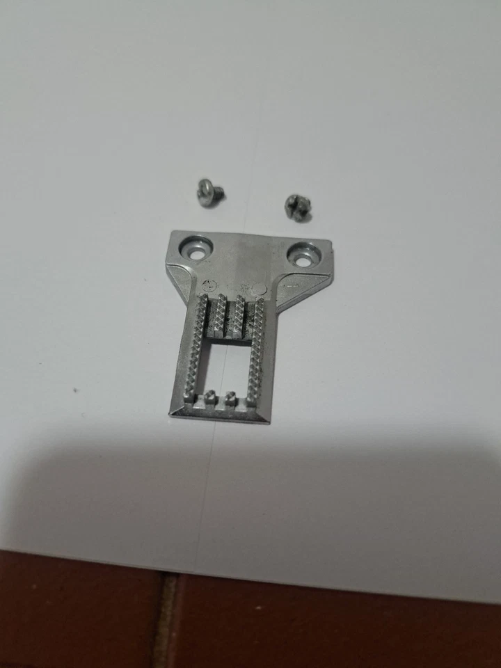 Vtg Feed Dog For Brother Sewing Machine XL-2010 Replacement Part - Image 1 of 3