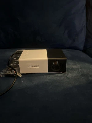 Desktop High Resolution LED Projector With Controller Tested Works Black White - Image 1 of 4