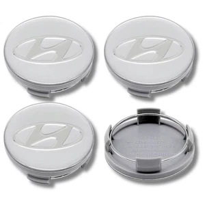 Per Hyundai Coprimozzo In Lega x4 60mm Argento I10 I20 I30 Getz Santa Fe - Imagen 1 de 12