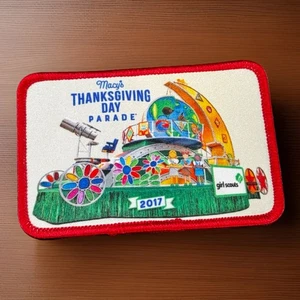 Parche de recuerdo del desfile del Día de Acción de Gracias de Macy's 2017 Girl Scouts flotador planchado - Imagen 1 de 7