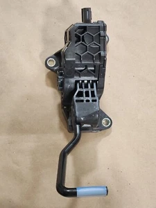 Toyota Venza 2021 LE Accelerator  pedal - Picture 1 of 6
