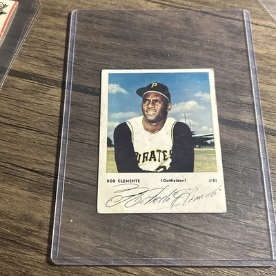 Paquete de imágenes de los Piratas de Pittsburgh 1968 edición del equipo #21 Roberto Clemente en muy buena condición Foto 1 de 2