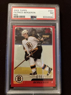 2003-2004 Topps #331 Patrice Bergeron rojo novato/100 PSA 7 Pop = 1 ninguno superior Foto 1 de 2