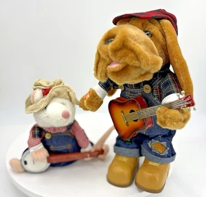 Animated Dueling Banjos Bloodhound Mouse Foot Stomping Banjo Playing Duo - Picture 1 of 11