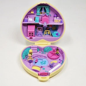 Casa de muñecas Polly Pocket Bluebird Strollin' Baby 1994 compacta 100 % completa en muy buena condición - Imagen 1 de 13