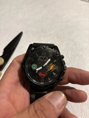 DC Justice League Reloj Analógico Cuarzo Movimiento Japón Envío Rápido...BATERÍA NUEVA Foto 1 de 4