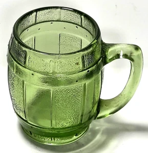 Vintage green glass barrel shot glass toothpick holder pre-owned - Picture 1 of 6
