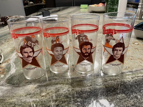 WENDY’S VINTAGE CLEVELAND BROWNS KARDIAC KIDS PLAYER GLASSES - Price Is For One Cover