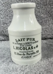 Vtg Porcelain Milk Bottle Lait Pur de la Ferme d'Arcy-en-Brie Paris Green Letter - Picture 1 of 9