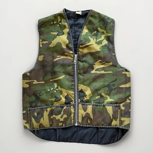 Vintage 70s Woodland Camo Hunting Vest Talon Zip Up Insulated Quilted Size M - Picture 1 of 11