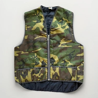 Vintage 70s Woodland Camo Hunting Vest Talon Zip Up Insulated Quilted Size M - Image 1 of 4