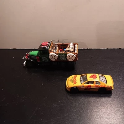 Matchbox Models of Yesteryear 1932 Ford AA Forest Fire Truck. YYM35190 with COA. - Image 1 of 4