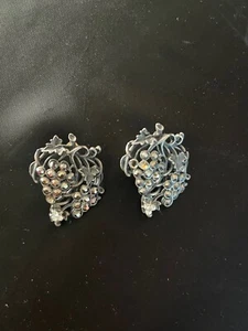 Earrings with Grapevine Motif in Silver – Clip-On - Picture 1 of 2