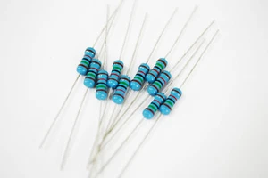 LOTE DE 10 RESISTENCIAS DE CONDENSADOR DE ARRANQUE para condensadores de 110v 125v 220v 250v 330v - Imagen 1 de 6