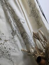 VINTAGE TABLECLOTH Cream/off White & Embroidery With 8 Napkins 