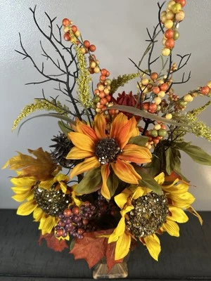 Seasonal Artifical  Sunflower And Berries Decoration Arrangement - Image 1 of 4