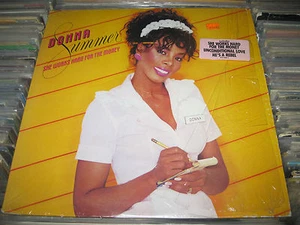 DONNA SUMMER LP SHE WORKS HARD FOR THE MONEY SHRINK HYPE STICKER 1983 DISCO SOUL - Picture 1 of 4