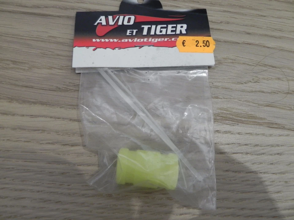 AVIO & TIGER SILIKON FITTINGS MIT KEHLEN 1/10 GELB - Bild 1 von 1