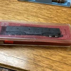 N Scale - Con-Cor Undecorated EMD E8-B (Dummy) Diesel Locomotive Used - Picture 1 of 7
