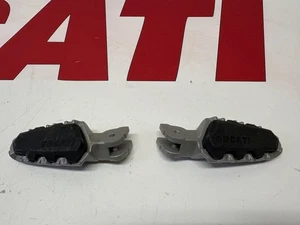 Reposapiés izquierdo y derecho Ducati Multistrada 950 1200 1260 scrambler Hypermotard - Imagen 1 de 6