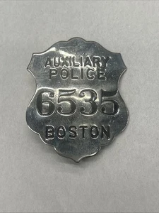Vintage Obsolete Shield Shaped Auxiliary Police Badge # 6535 Boston MA - Picture 1 of 6