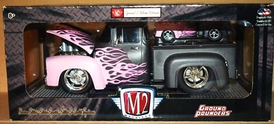 福特 100 Ground Ponders 1957 1/24 带 Piggyback 1/64 Ltd. Ed. 粉红色/灰色密封盒 — 第 1/4 张图片