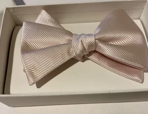 Calvin Klein Pink Ribbed Pre-Tied Bow Tie Adjustable Unisex New In Box - Picture 1 of 5