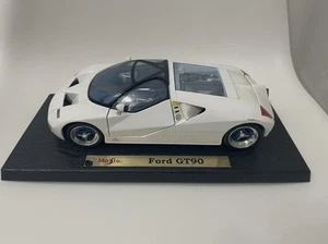 Maisto Ford White GT90 1:18 Scale Diecast Model - Picture 1 of 1