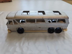 Vintage Tootsietoy Tootsie Toy Grayhound Bus Silver Gray Grey 5" Greyhound - Picture 1 of 5