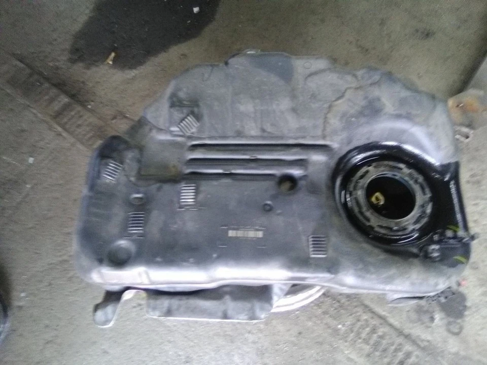 2019 GMC Terrain Fuel Tank AWD 1.5 Liter California - Image 1 of 4