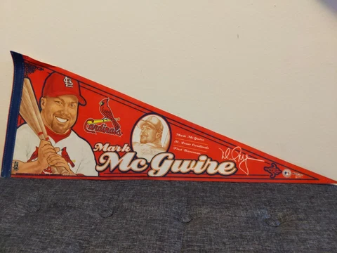 Mark McGwire ~St. Louis Cardinals ~ Licensed Pennant! Cover